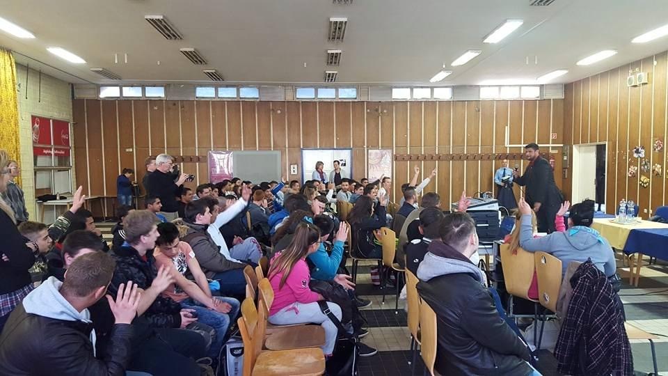 20201104_061904105_iOS