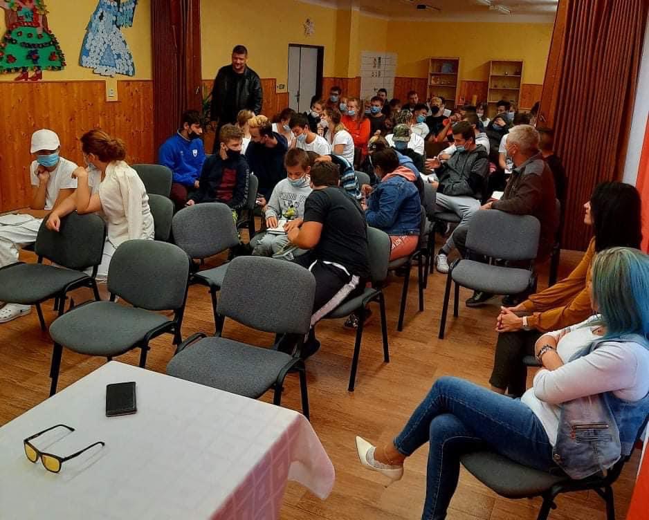 2022-1007_070855933_iOS