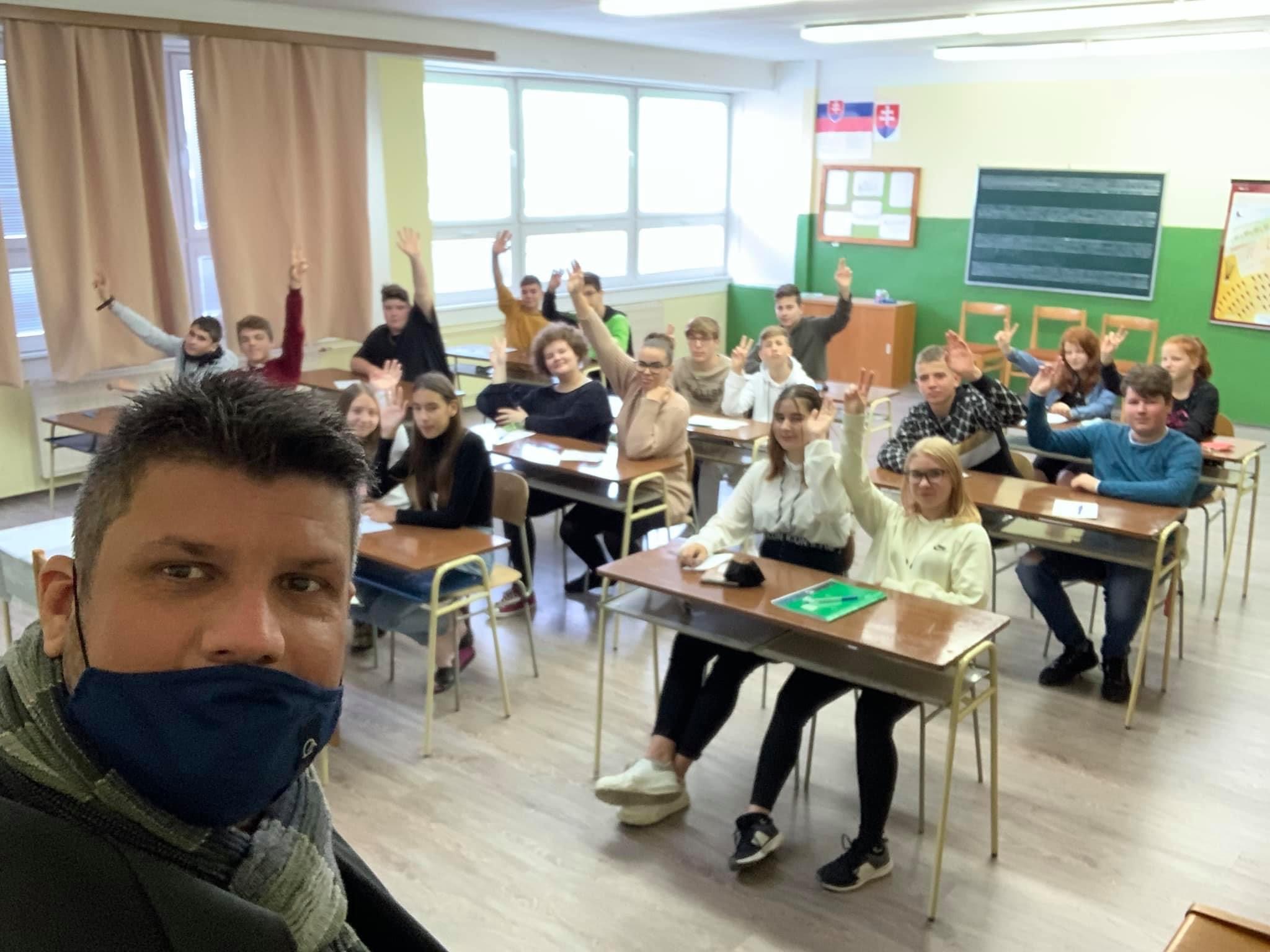 2022-1115_094541849_iOS