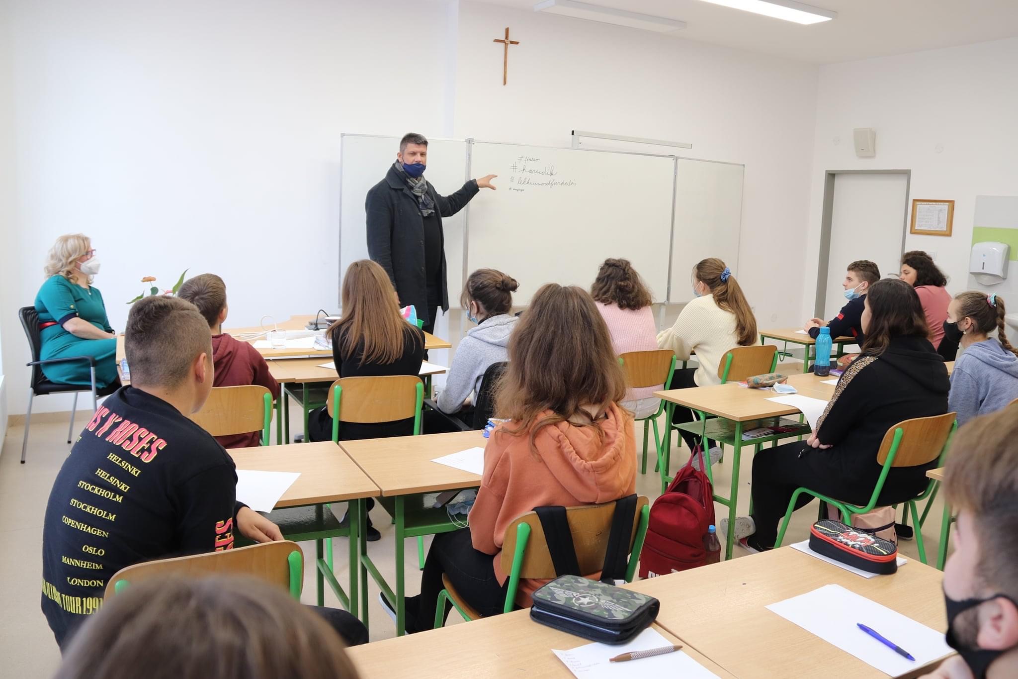 2022-1116_212619362_iOS