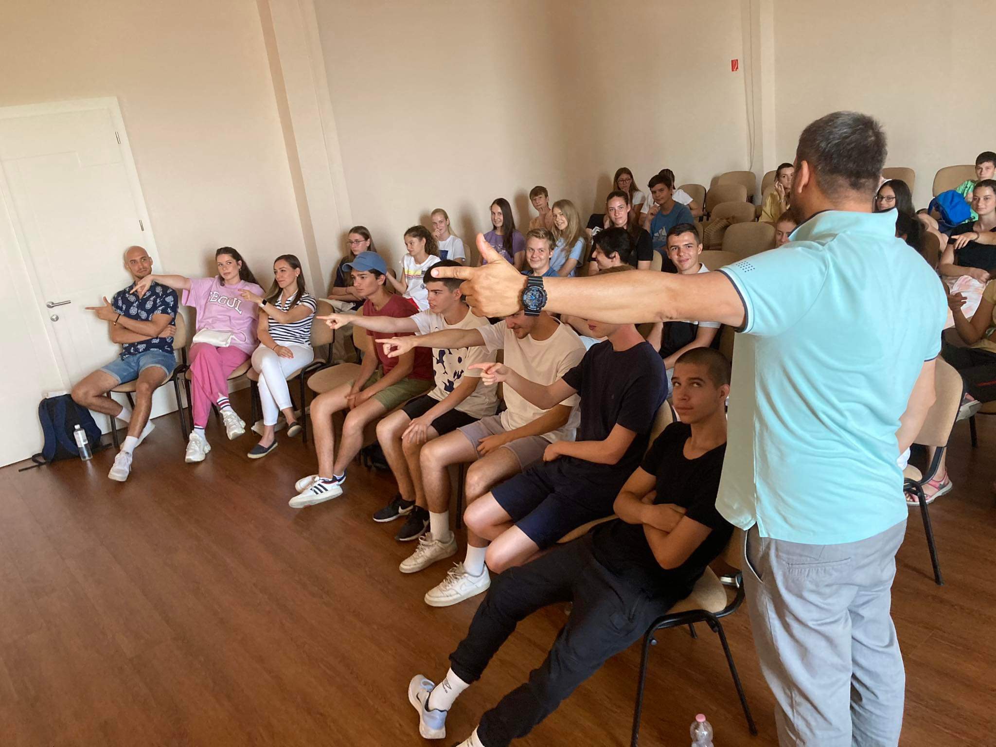 20230828_100754049_iOS