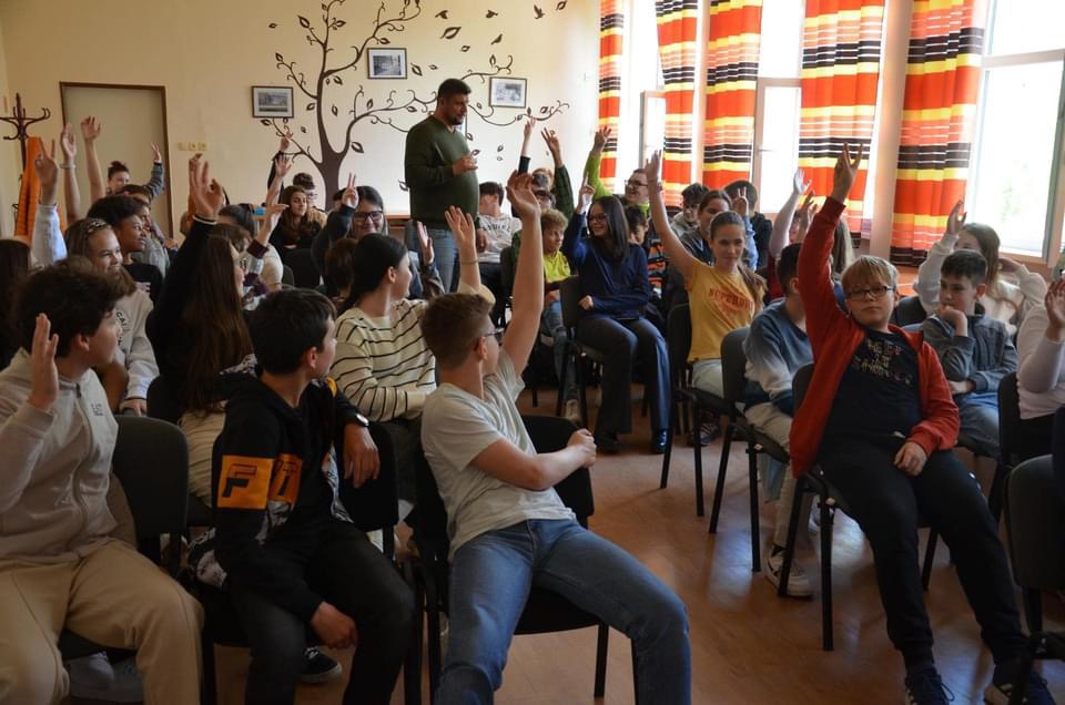 20240426_065952864_iOS