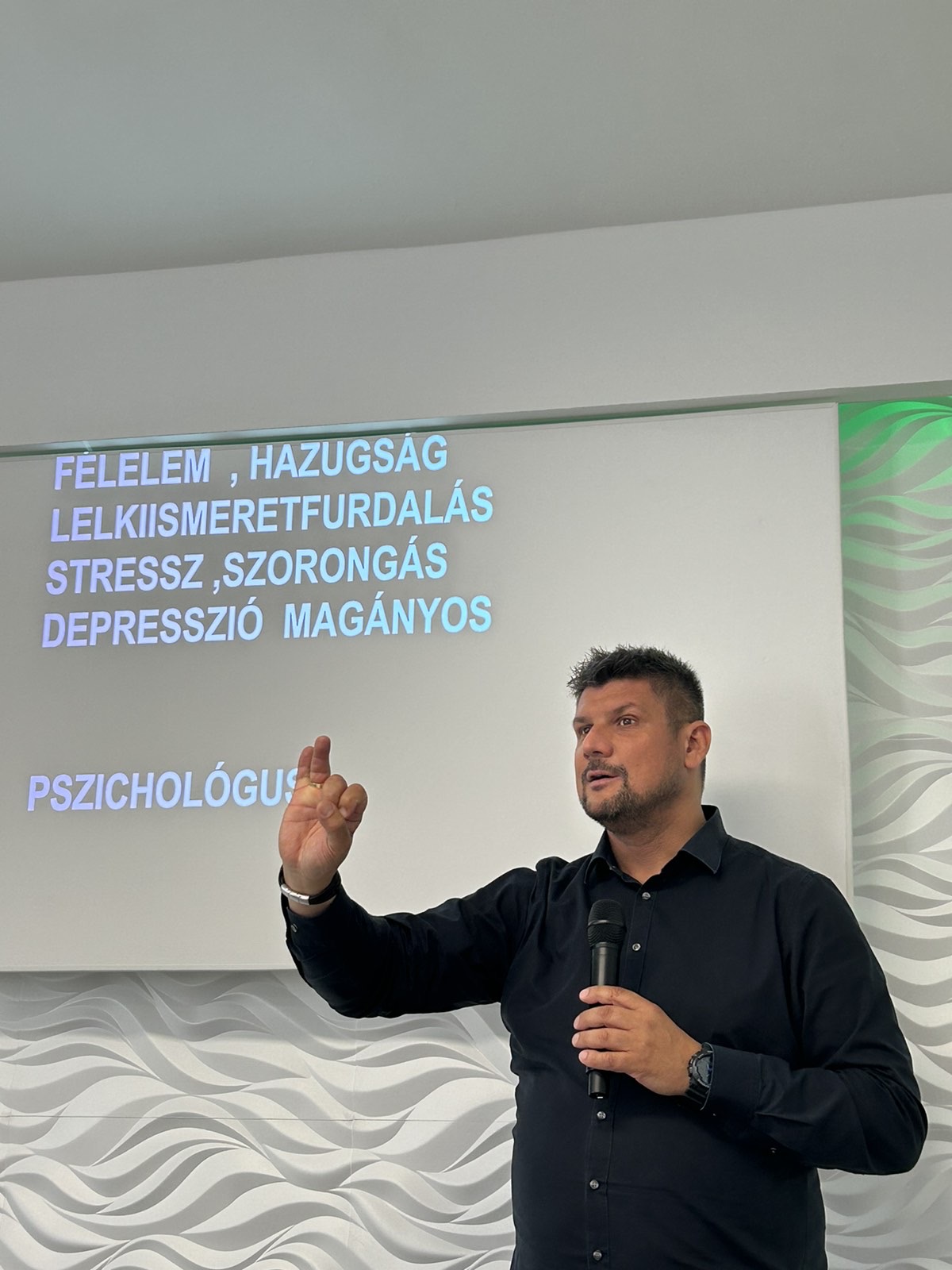 20240602_180752563_iOS