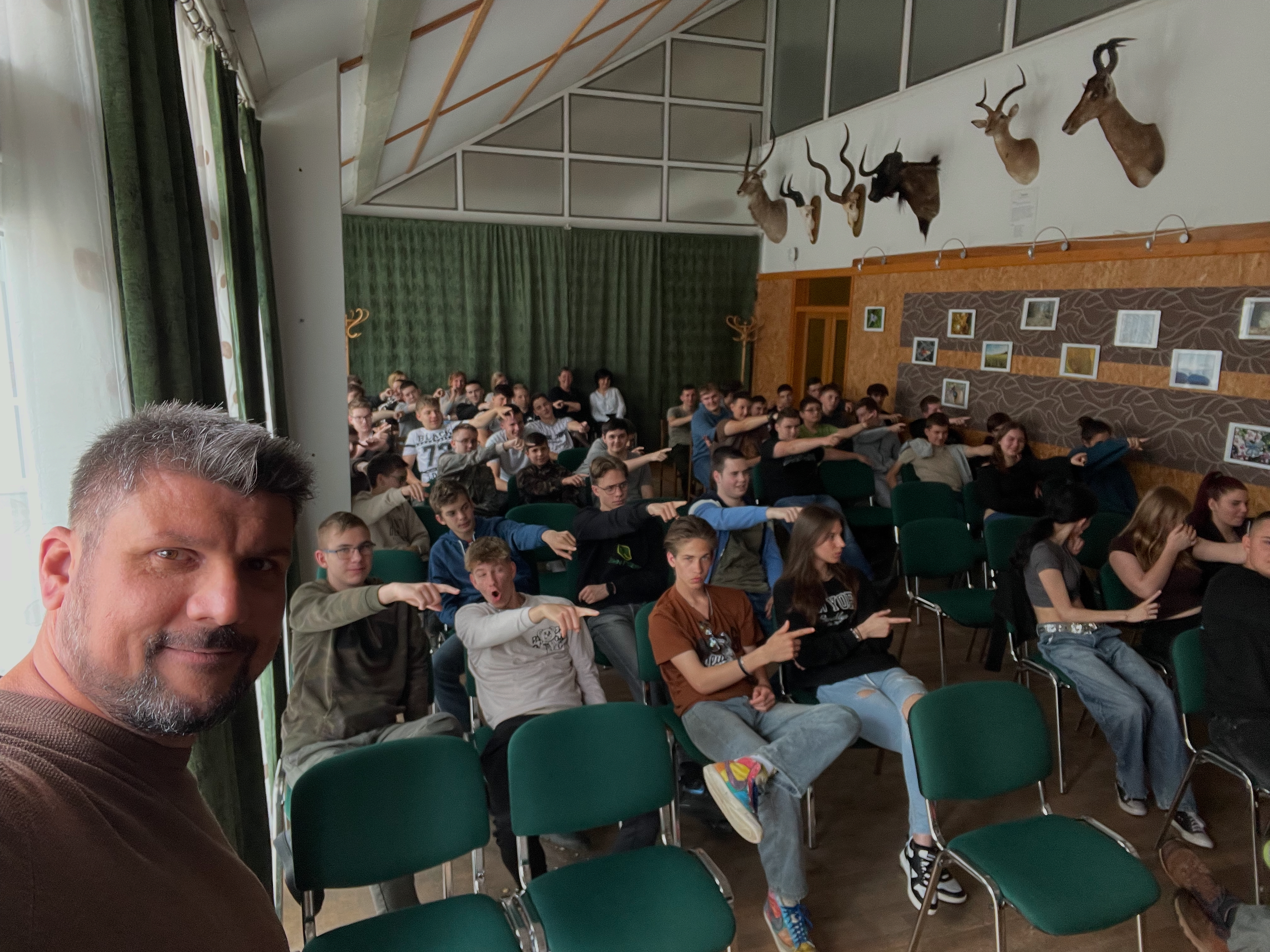 20250521_102204906_iOS